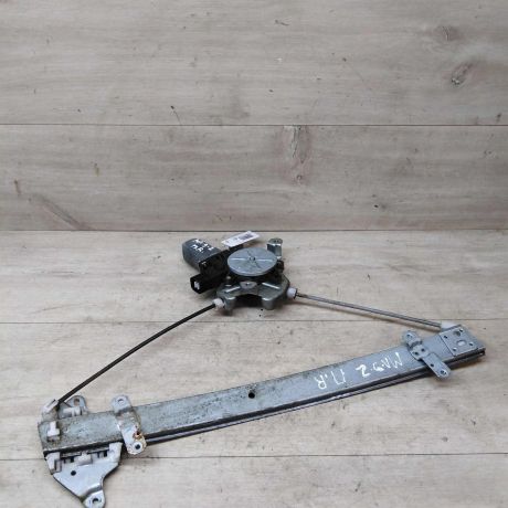 steklopodieemnik-perednii-mitsubishi-lancer-9-pravyi-art-23437-big-0