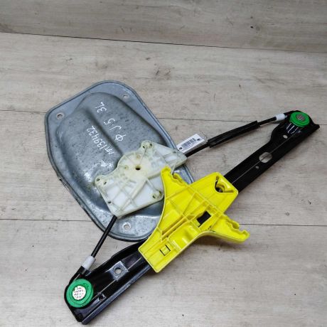 steklopodieemnik-volkswagen-jetta-5-zadnii-levyi-art-23556-big-0