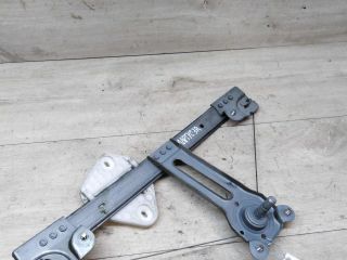 steklopodieemnik-zadnii-pravyi-lada-largus-art-24104