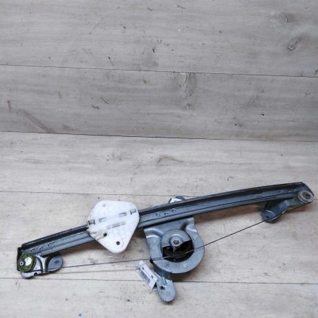 steklopodieemnik-perednii-pravyi-renault-logan-art-24273-big-1