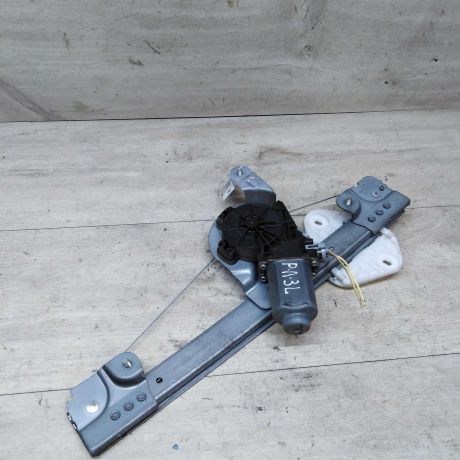 steklopodieemnik-zadnii-levyi-renault-logan-art-24275-big-0