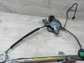 steklopodieemnik-perednii-pravyi-audi-a8-d2-art-25004