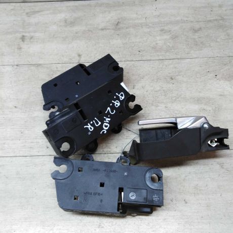 rucka-vnutrenniaia-otkryvaniia-dveri-ford-focus-2-do-restailing-art-25446-big-1