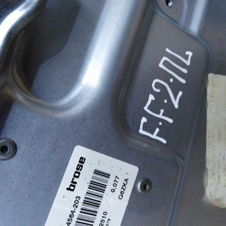 steklopodieemnik-perednii-ford-focus-2-rest-levyi-art-25456-big-2