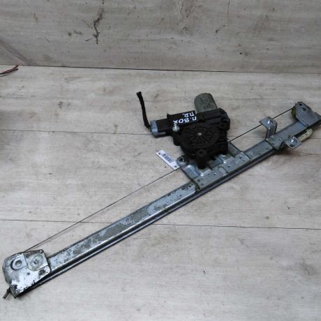 steklopodieemnik-perednii-peugeot-boxer-pravyi-art-25598-big-0