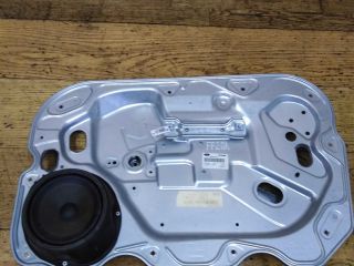 steklopodieemnik-perednii-ford-focus-2-rest-pravyi-art-25634