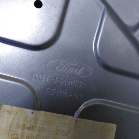 steklopodieemnik-zadnii-pravyi-ford-focus-2-xetcbek-rest-art-25635-big-2