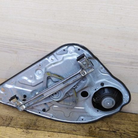 steklopodieemnik-zadnii-pravyi-ford-focus-2-xetcbek-rest-art-25635-big-0