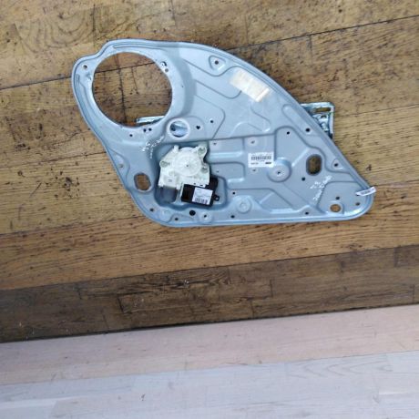 steklopodieemnik-zadnii-pravyi-ford-focus-2-do-rest-20i-aqda-art-26058-big-0