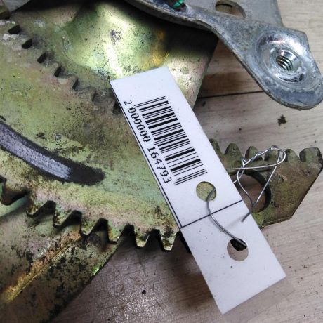 steklopodieemnik-zadnii-levyi-toyota-rav4-20i-3s-fe-art-26260-big-1