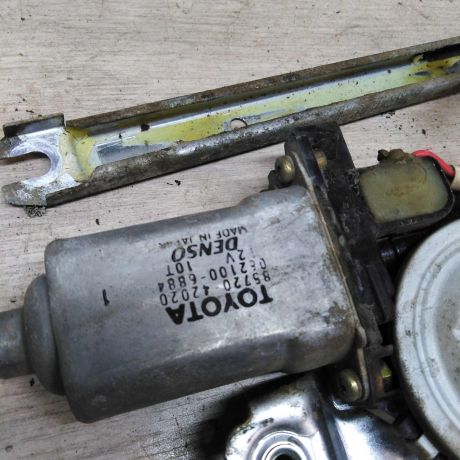 steklopodieemnik-zadnii-pravyi-toyota-rav4-20i-3s-fe-art-26262-big-2