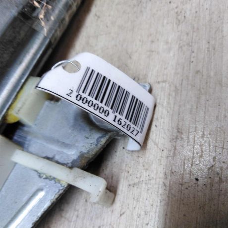 steklopodieemnik-zadnii-pravyi-mazda-626-art-26863-big-1