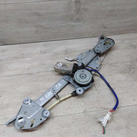 steklopodieemnik-perednii-pravyi-mazda-626-art-26940-big-0