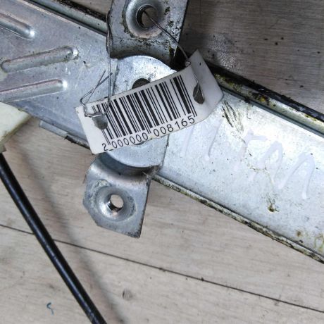 steklopodieemnik-perednii-pravyi-mexaniceskii-mitsubishi-galant-7-art-27357-big-1