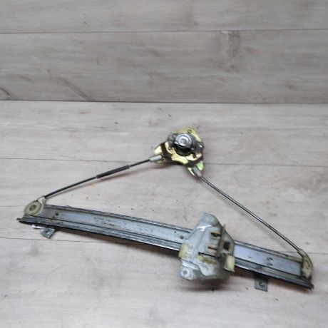 steklopodieemnik-perednii-pravyi-mexaniceskii-mitsubishi-galant-7-art-27357-big-0