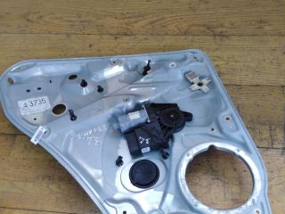 steklopodieemnik-zadnii-levyi-volkswagen-passat-b5-gp-art-27546