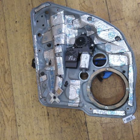 steklopodieemnik-zadnii-pravyi-volkswagen-golf-4-art-27702-big-0