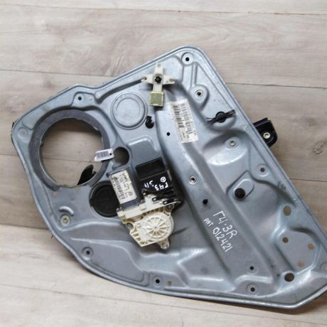 steklopodieemnik-zadnii-pravyi-volkswagen-golf-4-art-27923-big-0