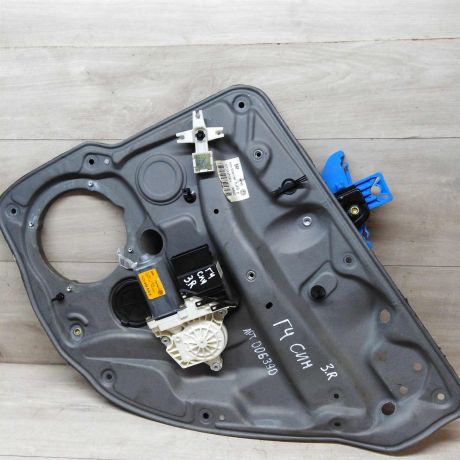 steklopodieemnik-zadnii-pravyi-volkswagen-golf-4-art-28112-big-0