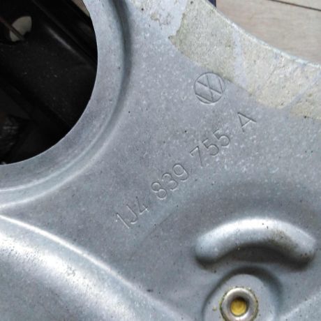 steklopodieemnik-zadnii-levyi-volkswagen-golf-4-art-28116-big-1