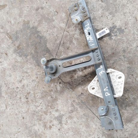 steklopodieemnik-mexaniceskii-zadnii-levyi-renault-logan-art-28805-big-0