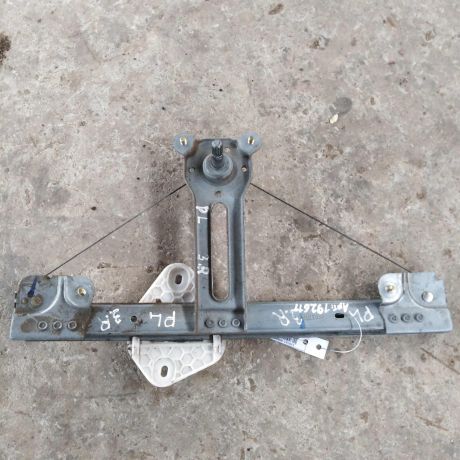 steklopodieemnik-mexaniceskii-zadnii-pravyi-renault-logan-art-28806-big-0