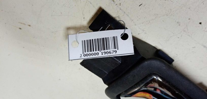 rucka-vnutrenniaia-otkryvaniia-dveri-volkswagen-golf-4-art-28938-big-2