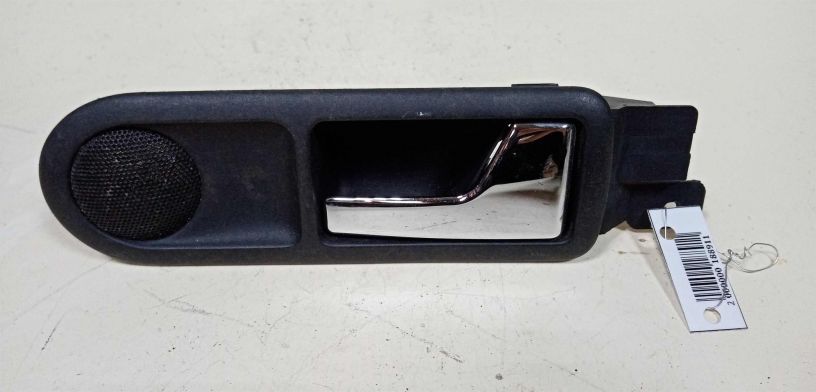 rucka-vnutrenniaia-otkryvaniia-dveri-volkswagen-golf-4-art-28940-big-0
