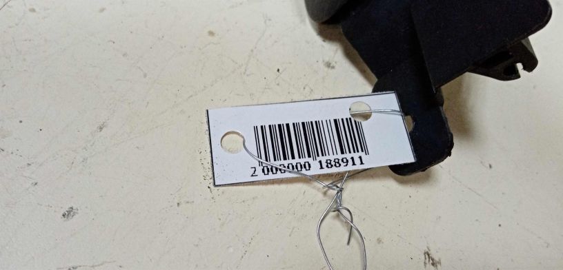 rucka-vnutrenniaia-otkryvaniia-dveri-volkswagen-golf-4-art-28940-big-2