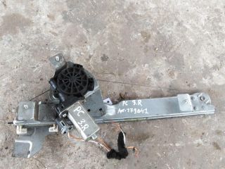 steklopodieemnik-elektro-zadnii-pravyi-renault-sandero-art-28957