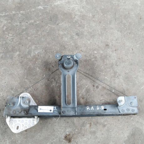 steklopodieemnik-zadnii-pravyi-mexaniceskii-renault-logan-art-28960-big-0