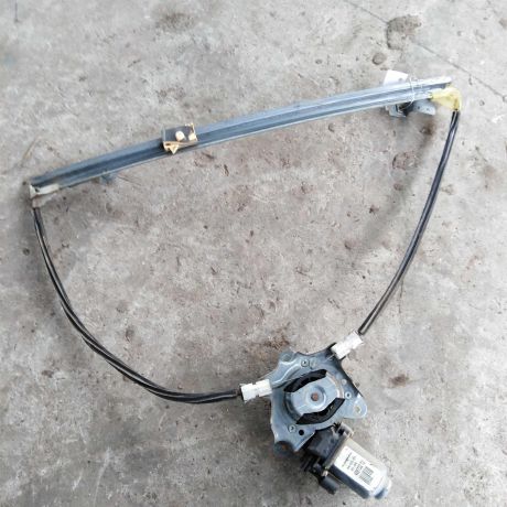 steklopodieemnik-perednii-pravyi-renault-scenic-1-do-rest-art-29306-big-1