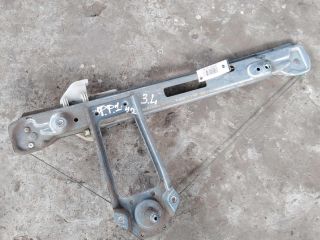 steklopodieemnik-zadnii-levyi-mexaniceskii-ford-focus-1-rest-art-29528