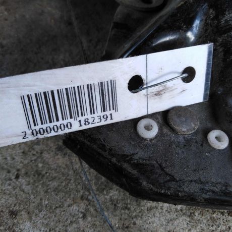 steklopodieemnik-perednii-ford-focus-1-rest-levyi-art-29545-big-1