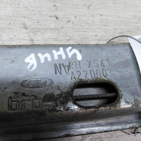 steklopodieemnik-zadnii-pravyi-mexaniceskii-ford-focus-1-rest-art-29695-big-1