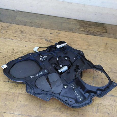 steklopodieemnik-zadnii-levyi-mazda-3-bk-xetcbek-art-29759-big-0