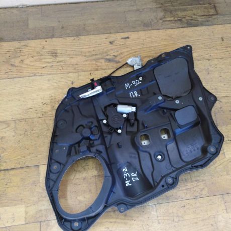 steklopodieemnik-perednii-pravyi-mazda-3-bk-xetcbek-art-30015-big-1