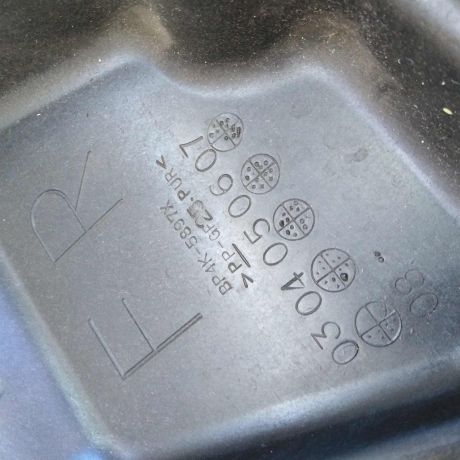 steklopodieemnik-perednii-pravyi-mazda-3-bk-xetcbek-art-30015-big-2