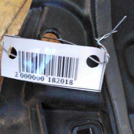 steklopodieemnik-perednii-pravyi-mazda-3-bk-xetcbek-art-30015-big-3