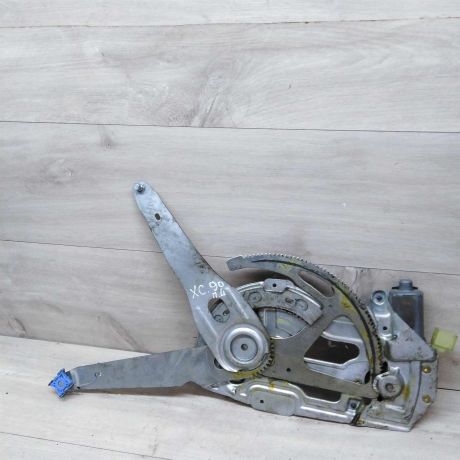 steklopodieemnik-perednii-levyi-volvo-xc90-art-30328-big-0