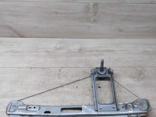 steklopodieemnik-zadnii-levyi-mexaniceskii-ford-focus-1-rest-art-30713