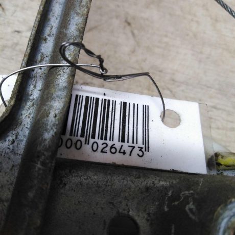 steklopodieemnik-zadnii-levyi-mexaniceskii-ford-focus-1-rest-art-30713-big-2