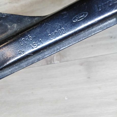 steklopodieemnik-perednii-pravyi-ford-focus-1-rest-art-30852-big-2