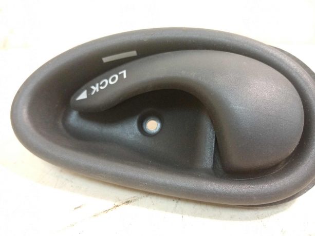 rucka-vnutrenniaia-otkryvaniia-dveri-fiat-albea-14i-art-31322-big-2