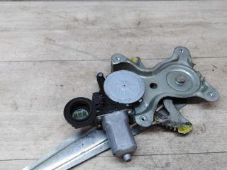 steklopodieemnik-zadnii-pravyi-toyota-camry-v40-art-31513