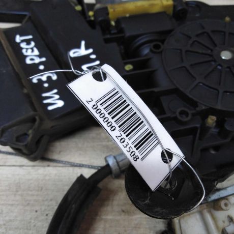 steklopodieemnik-perednii-pravyi-volkswagen-sharan-rest-defekt-art-31819-big-4