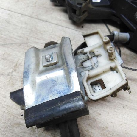 steklopodieemnik-perednii-pravyi-volkswagen-sharan-rest-defekt-art-31819-big-2