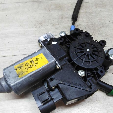 steklopodieemnik-perednii-pravyi-audi-a8-d2-25-tdi-akpp-perednii-art-32003-big-1