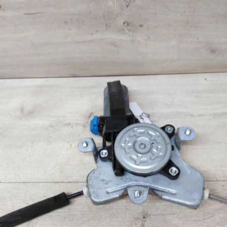 steklopodieemnik-perednii-chevrolet-lacetti-levyi-art-32143-big-2