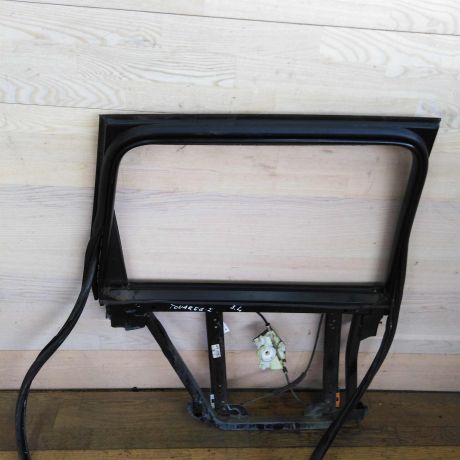 steklopodieemnik-zadnii-levyi-volkswagen-touareg-rest-ramka-art-32931-big-2